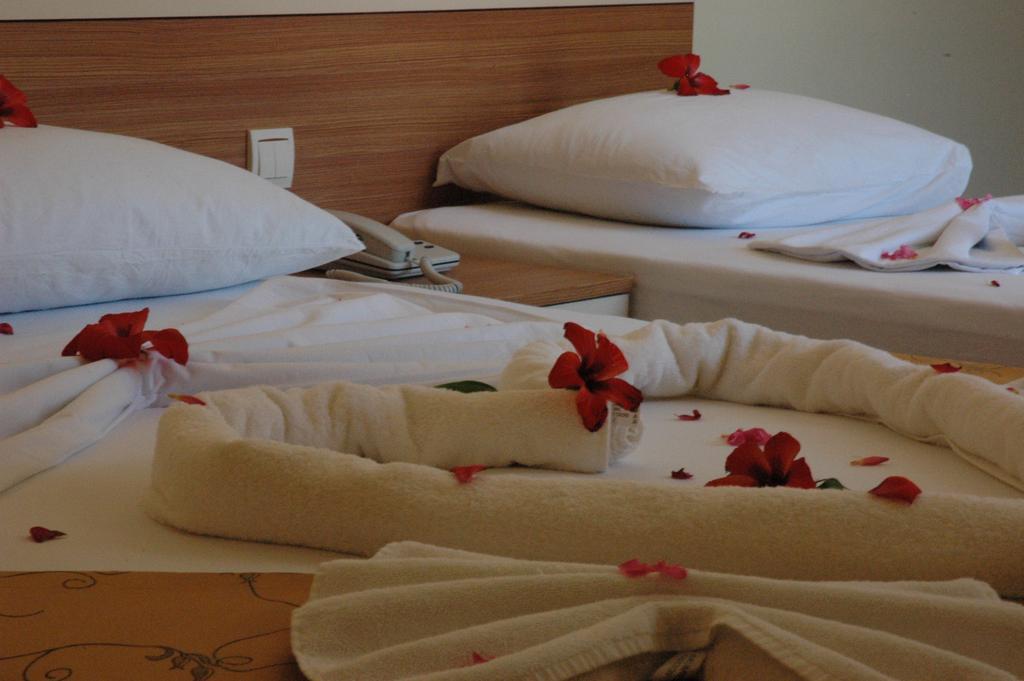 Ercan Han Hotel Ичмелер Номер фото