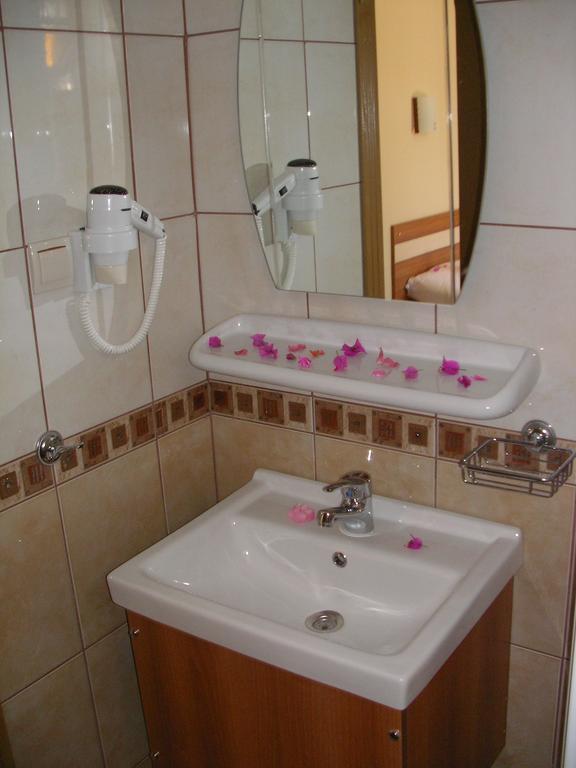 Ercan Han Hotel Ичмелер Номер фото